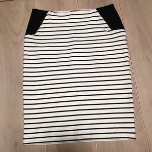 Black and white midi skirt